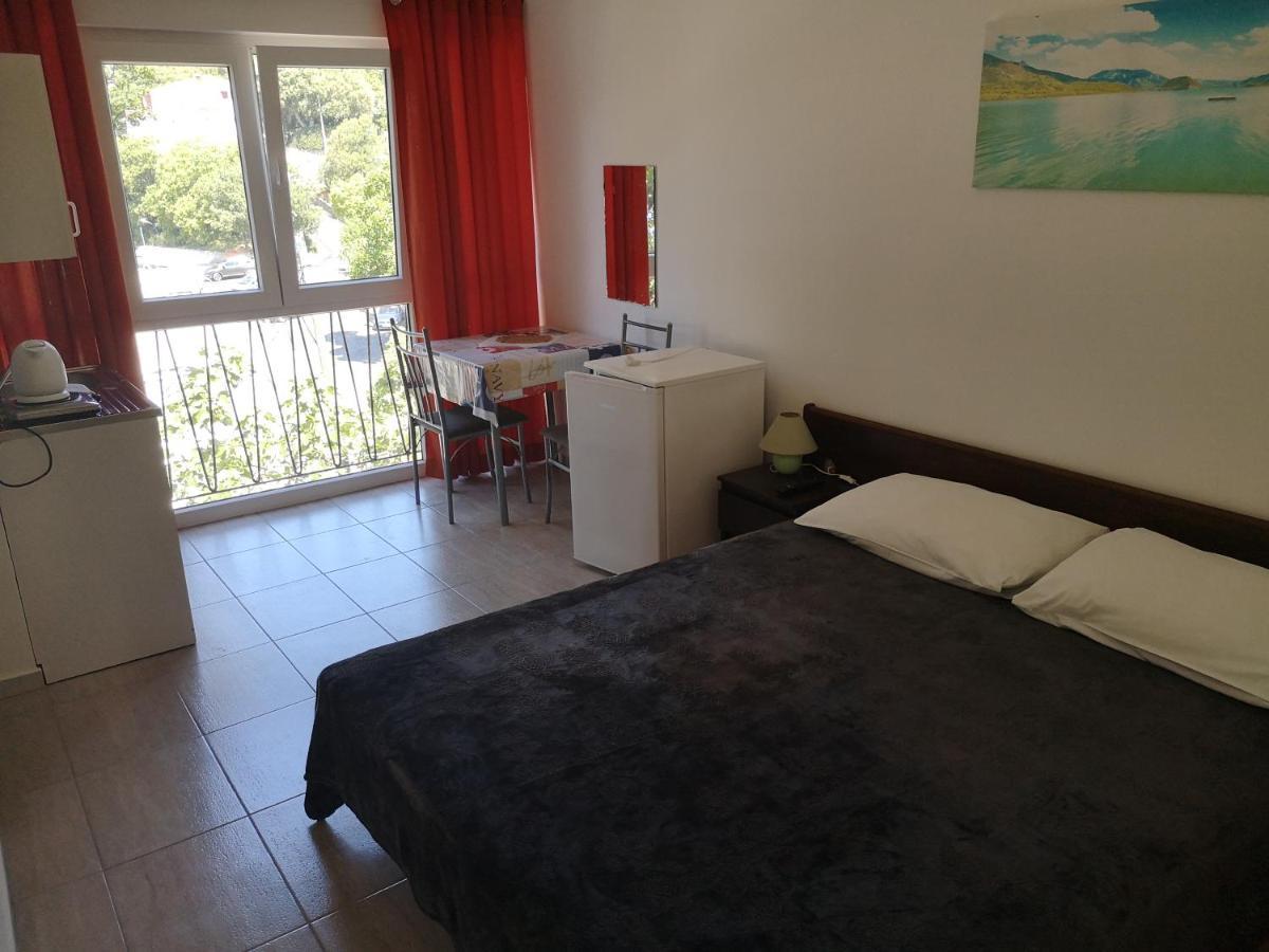 Guest House Morska Grota Povile Extérieur photo